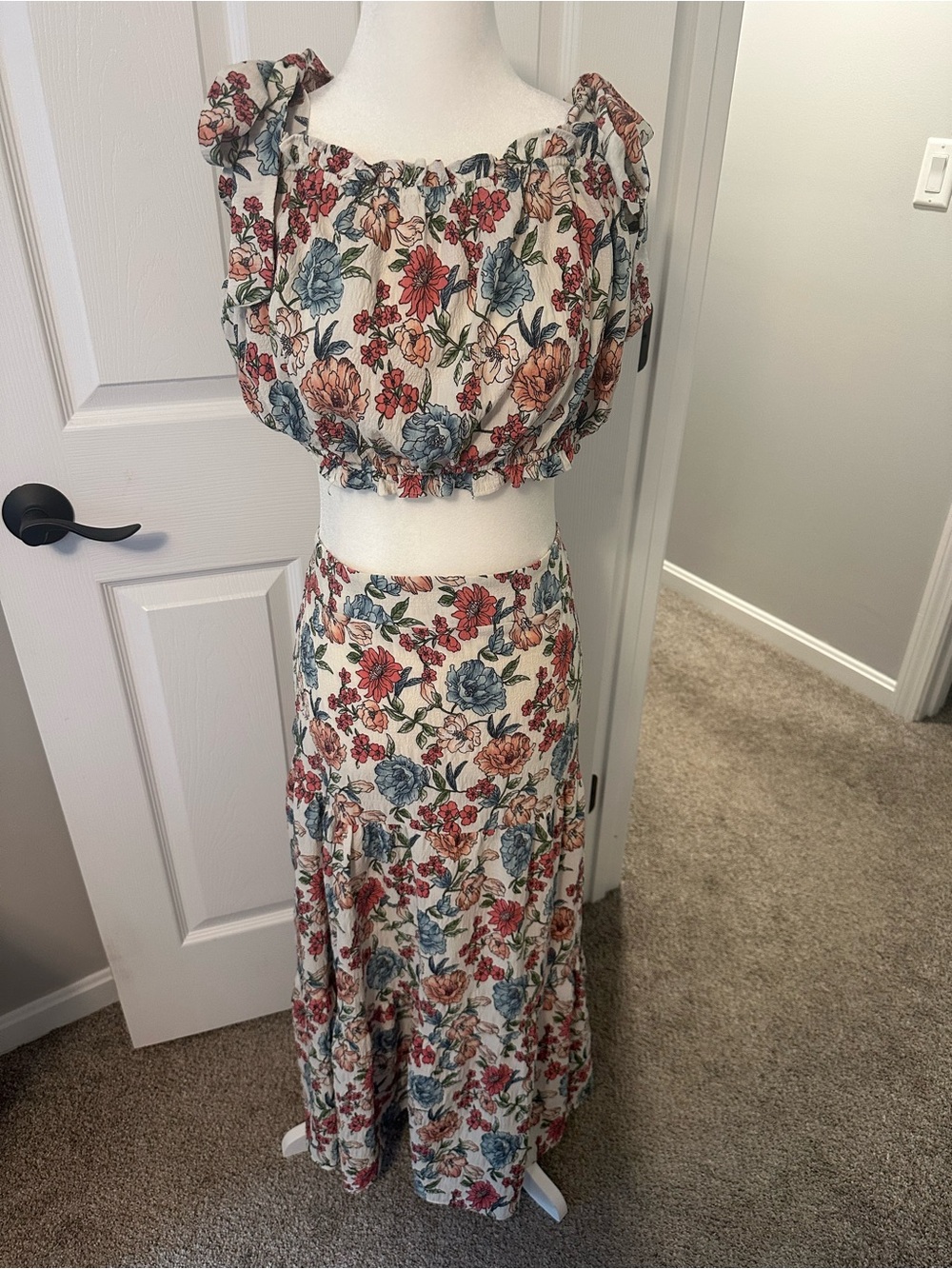 Forever 21 Floral Maxi Skirt - Cream with Red & Blue Blooms